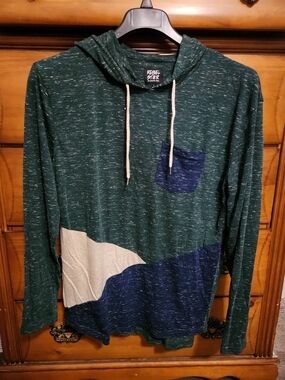 Rebel Star Green Hooded Long-Sleeve Shirt with Navy Pocket and Cream Accent